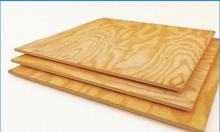 A madeira compensada é o melhor material entre os painéis à base de madeira
