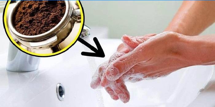 Lavar as mãos com café