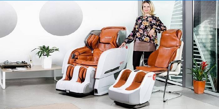 Dois modelos de cadeiras de massagem de Axiom
