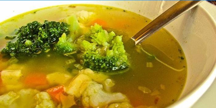 Caldo de carne sopa de legumes