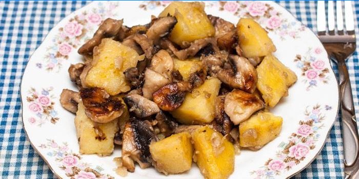 Batatas fritas com cogumelos