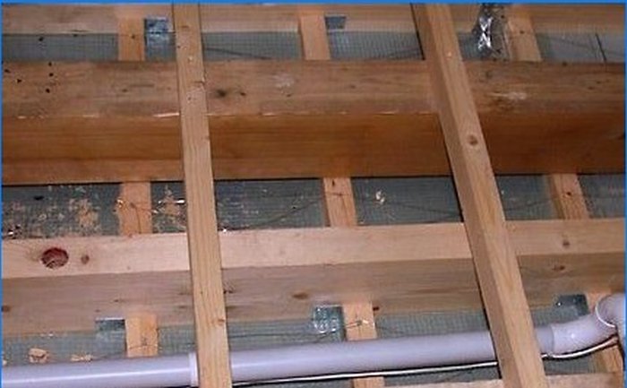 Fazemos pisos de madeira a partir de placas sólidas