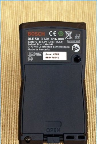 Telêmetro a laser Bosch DLE 50 Professional - parte traseira