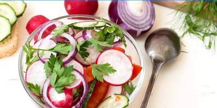 Salada de legumes frescos