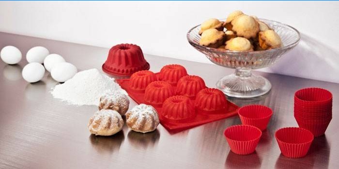 Moldes de silicone para muffins e cupcakes
