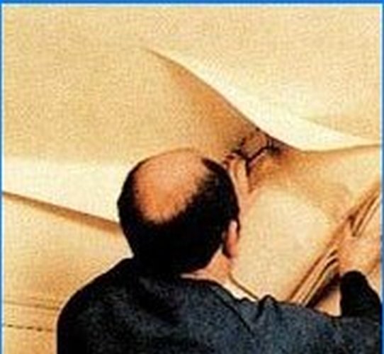 Como colar papel de parede de teto