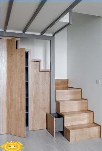 Idéias para organizar espaços de armazenamento sob as escadas