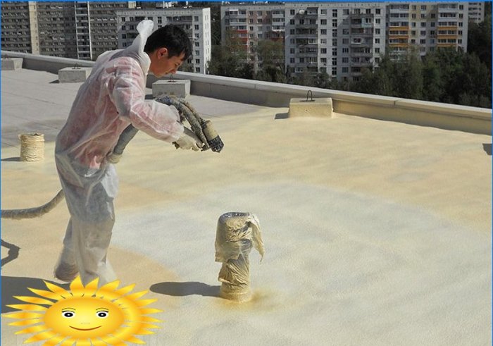 Isolamento de um telhado plano com espuma de poliuretano