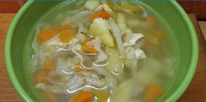 Sopa de vegetais de raiz de aipo