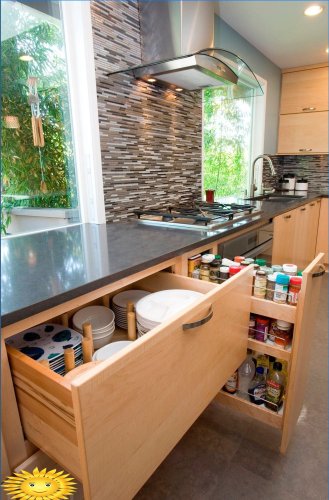 Três áreas de armazenamento na cozinha: como colocar tudo corretamente