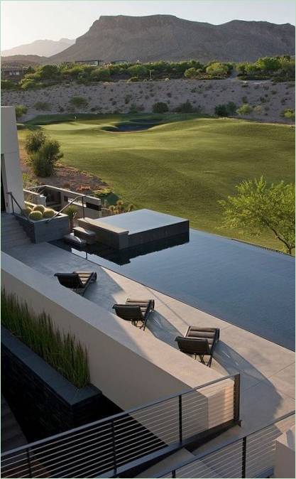 Design de casa de luxo de sonho com uma bela piscina