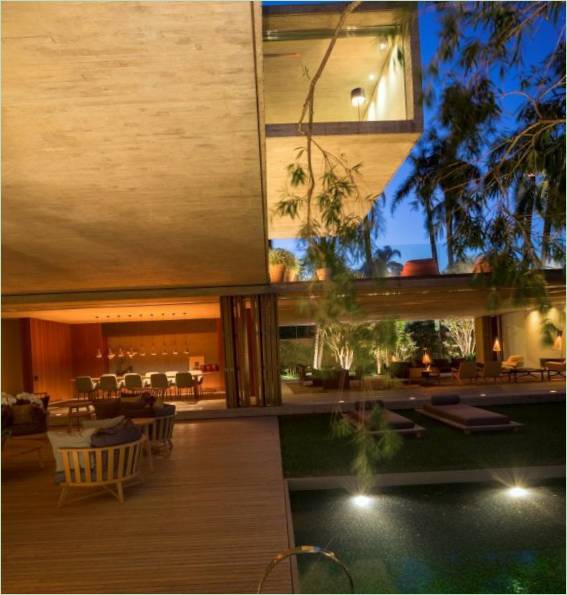 Desenho de casa de luxo de sonho com uma piscina