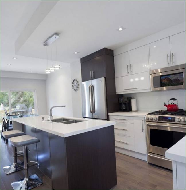Casa linear - design interior de cozinha em tonalidades claras